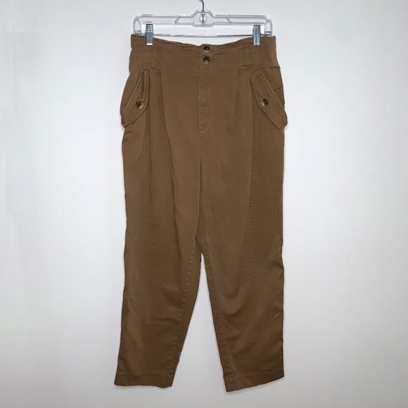 High-Waisted Khaki Pants - Picture 4 of 9